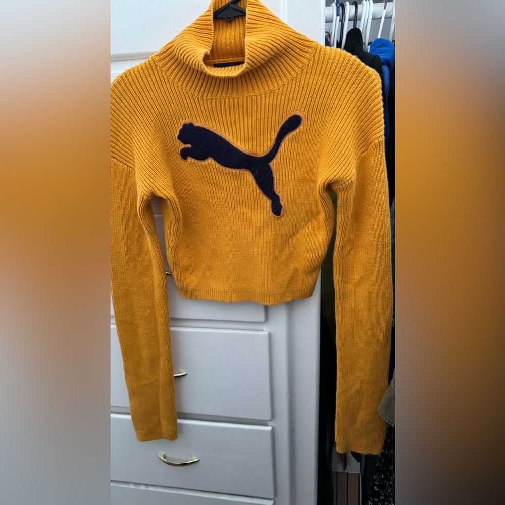 Fenty Puma sweater 💛
